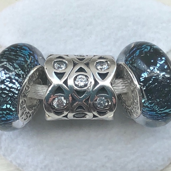 Retired Chamilia bead - Picture 5 of 6